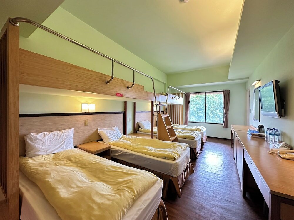 Фото Chientan Youth Hotel