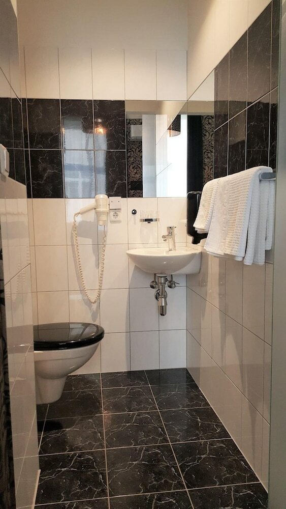 Фото Hotel Goldene Spinne