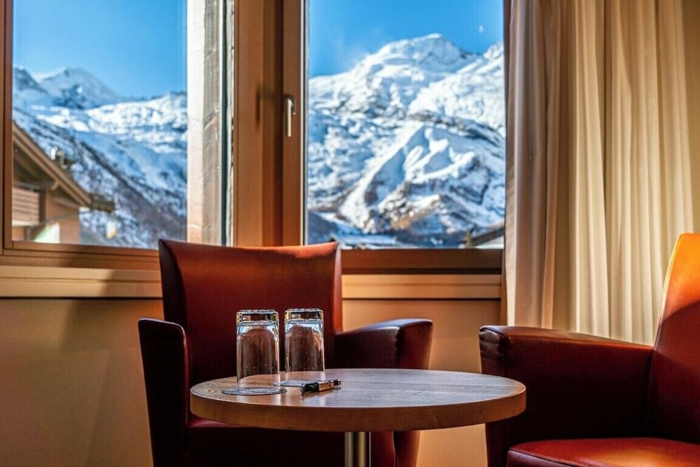 Фото Hotel Allalin