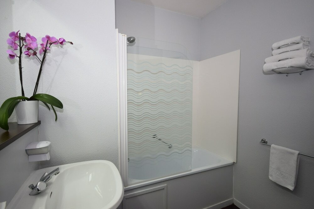 Фото The Originals City, Hôtel du Phare, Bordeaux Mérignac