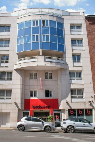 Гостиница Hotel Bootcamp в Антони