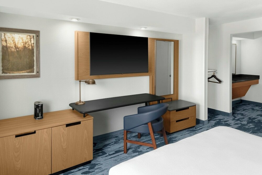 Фото Fairfield Inn & Suites by Marriott San Francisco San Carlos