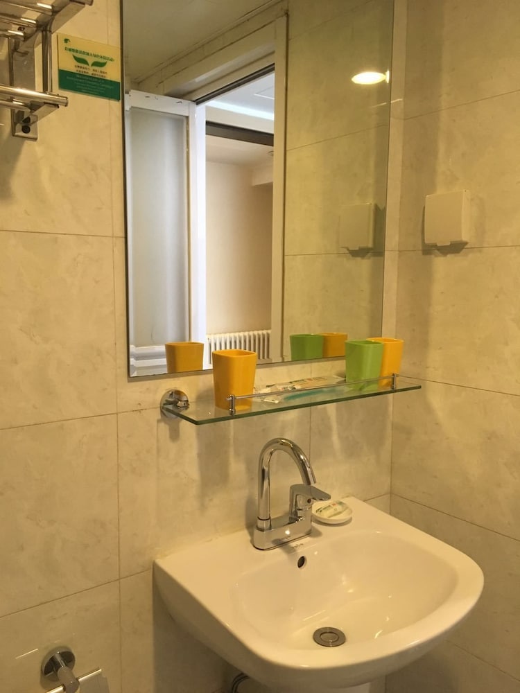 Фото Beijing Dongdan Hotel