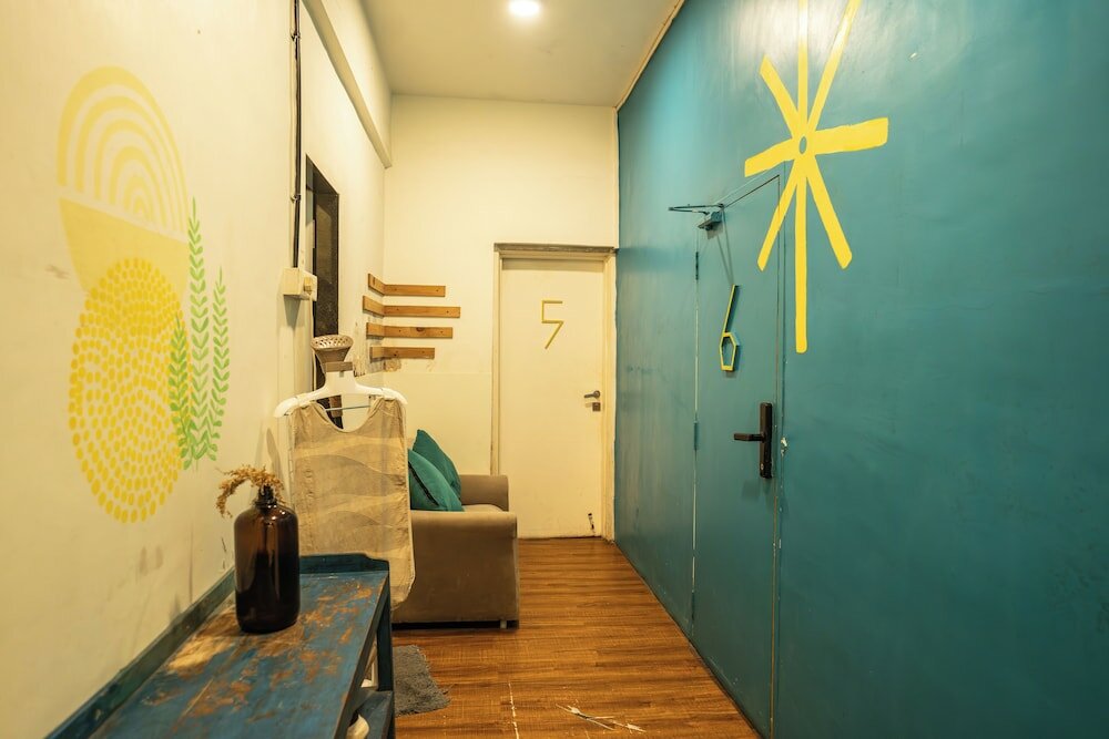 Фото Locomo Hostel - Mumbai