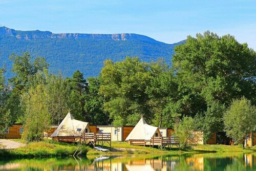 Гостиница Camping Le Lac Bleu в Ди