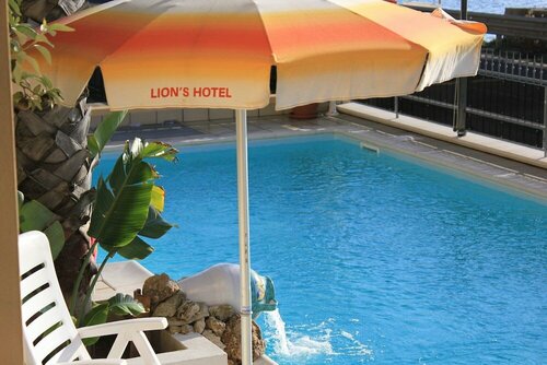 Внешний вид отеля Lion's Hotel в Фалерне, фото 4