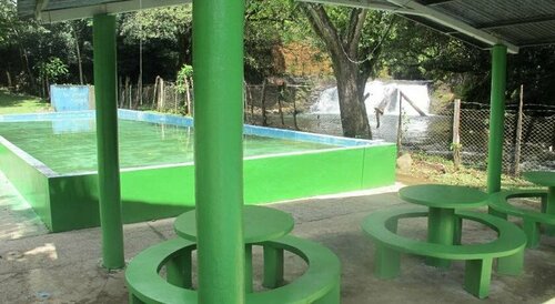 Хостел Waterfall Hostel в Бокас-дель-Торо