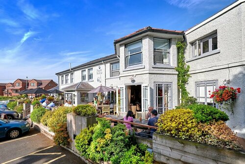 Внешний вид отеля The Jug & Bottle в Хесволле, фото 3