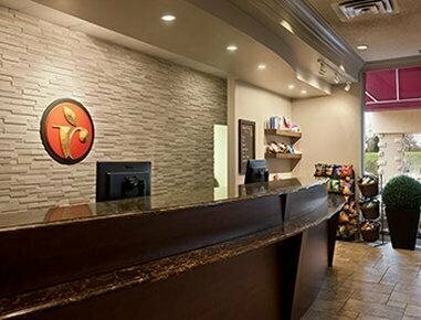 Гостиница Ramada by Wyndham Cornwall в Корнуолле