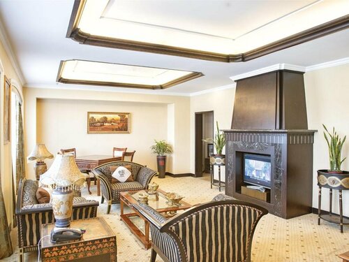 Гостиница Huidong Hotel Zigong в Цзыгуне