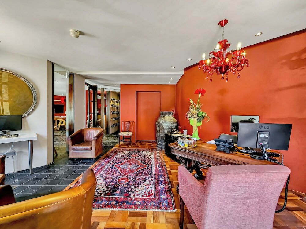 Фото Rouge on Rose Boutique Hotel