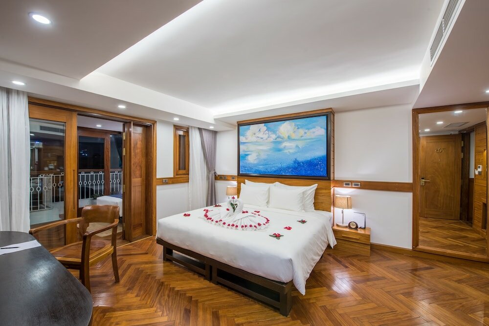Фото Hai Bay Hotel