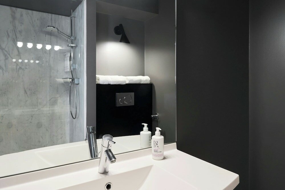 Фото Moxy Paris La Villette Hotel