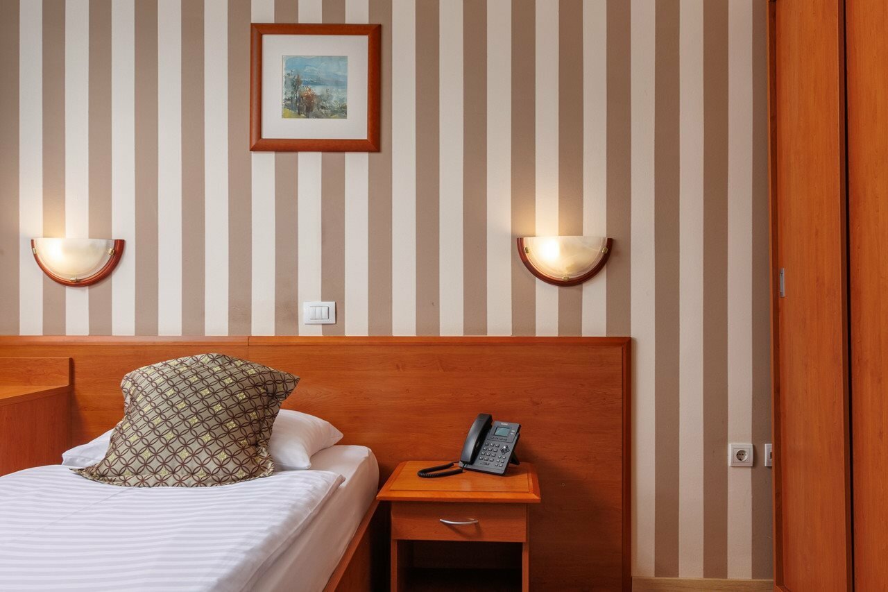 Фото Hotel Neboder