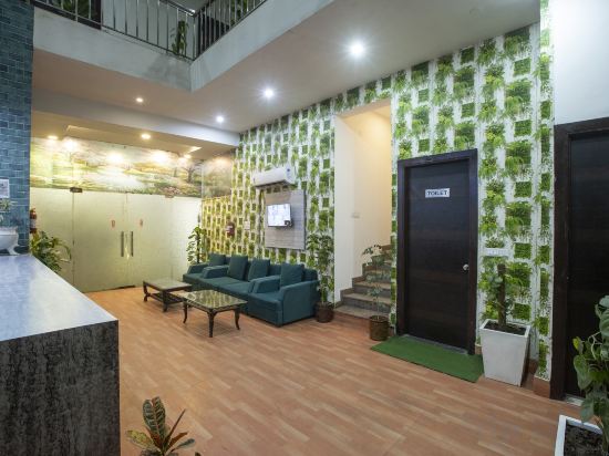 Фото Hotel Mayank Plaza near Igi Airport Terminal 3