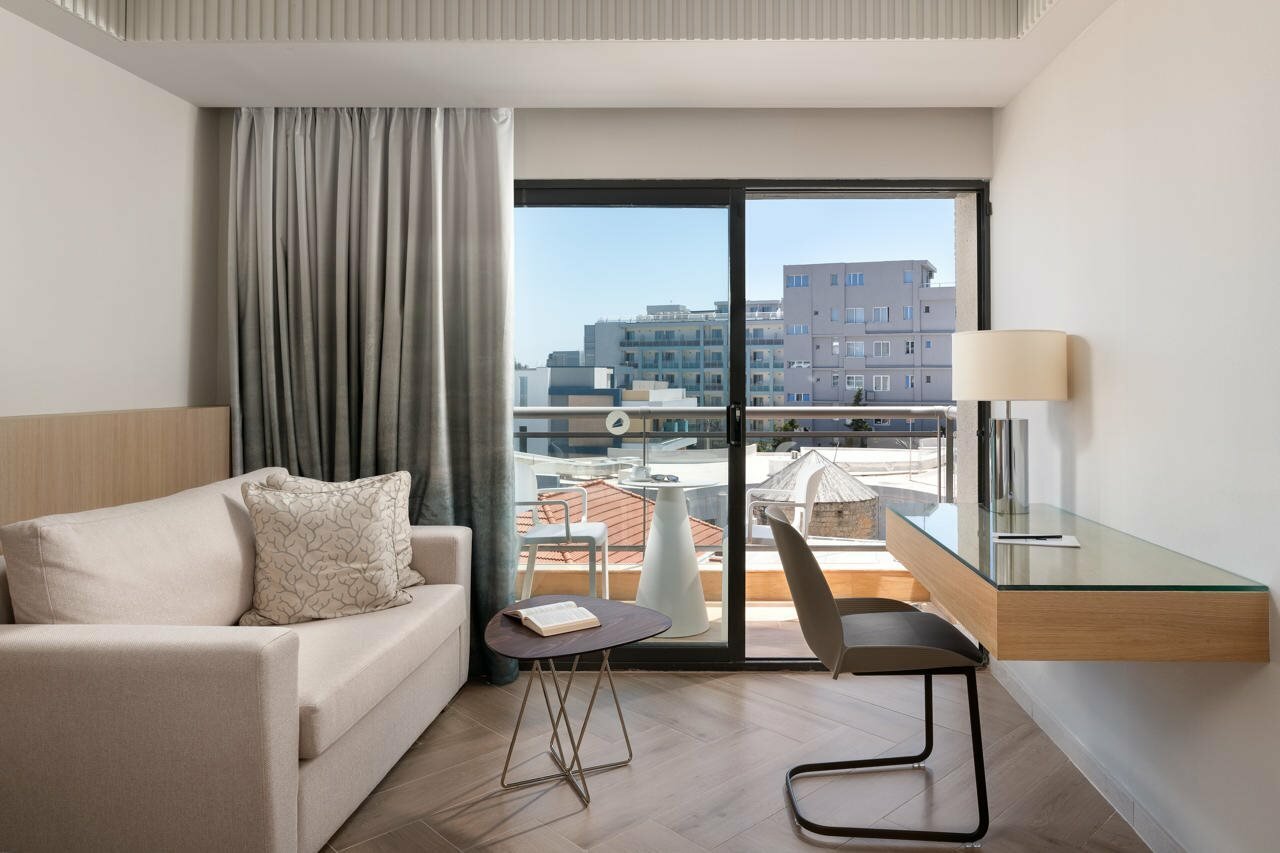 Фото Mediterranean Hotel