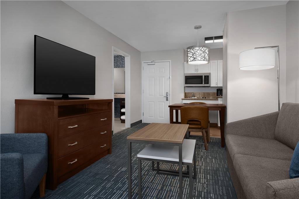Фото Homewood Suites by Hilton Newark-Cranford