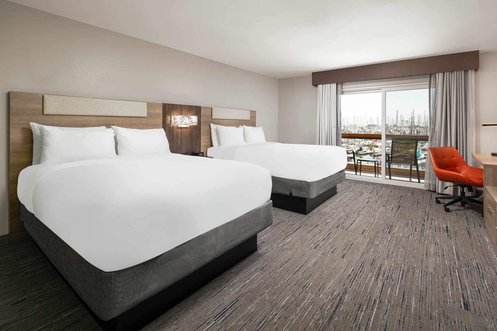 Фото Holiday Inn Express Hotel & Suites Ventura, an Ihg Hotel