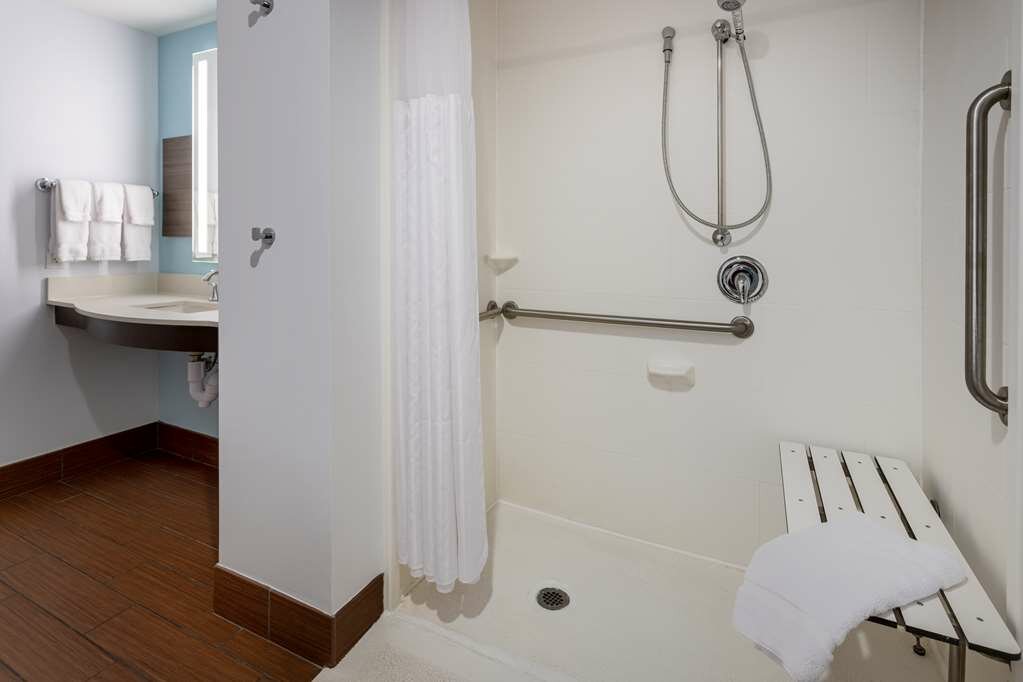 Фото Hilton Garden Inn Roanoke