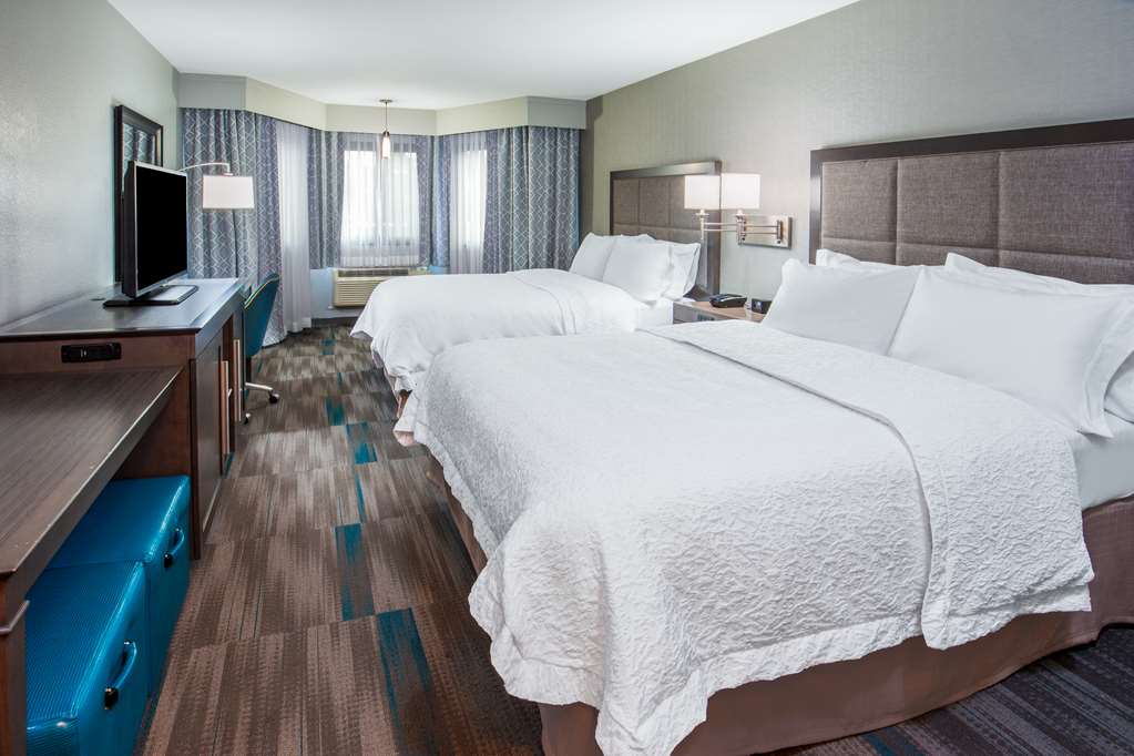 Фото Hampton Inn Monterey