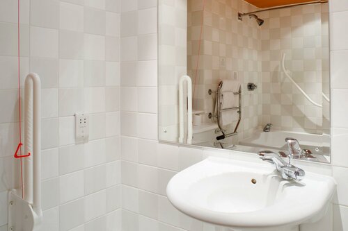 Гостиница Holiday Inn Colchester, an Ihg Hotel в Колчестере