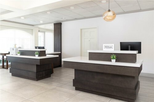 Гостиница Hilton Garden Inn Ontario/Rancho Cucamonga в Онтарио