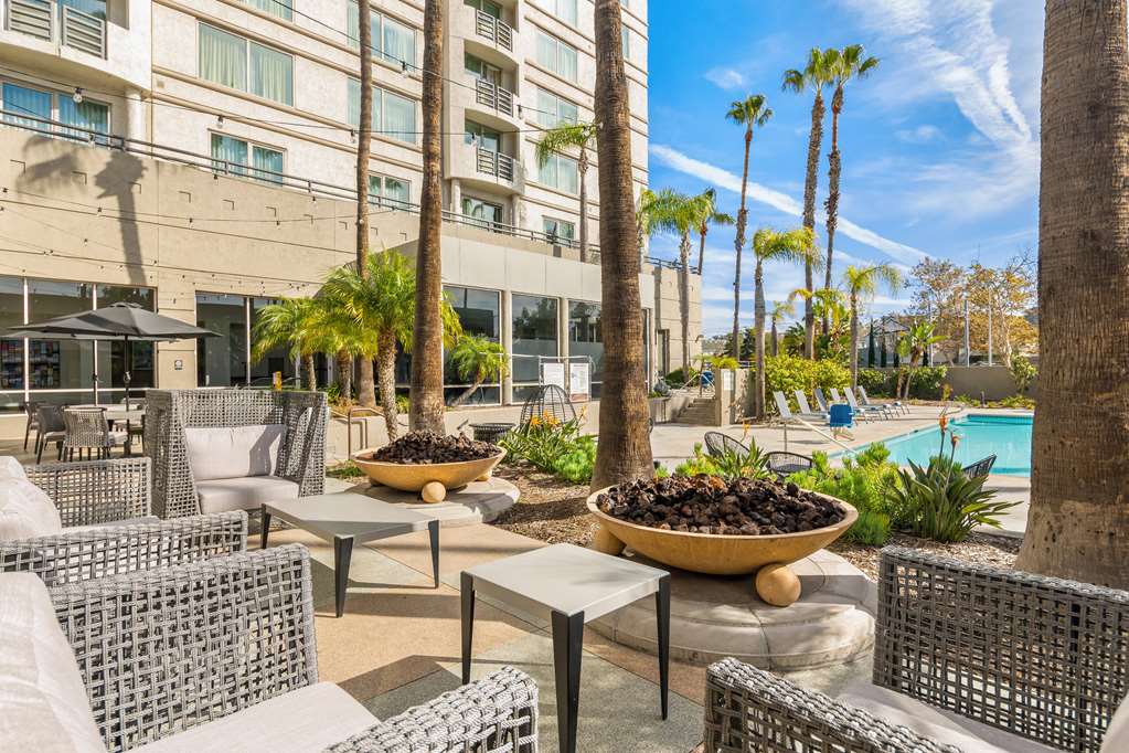 Фото DoubleTree by Hilton Hotel San Diego - Mission Valley
