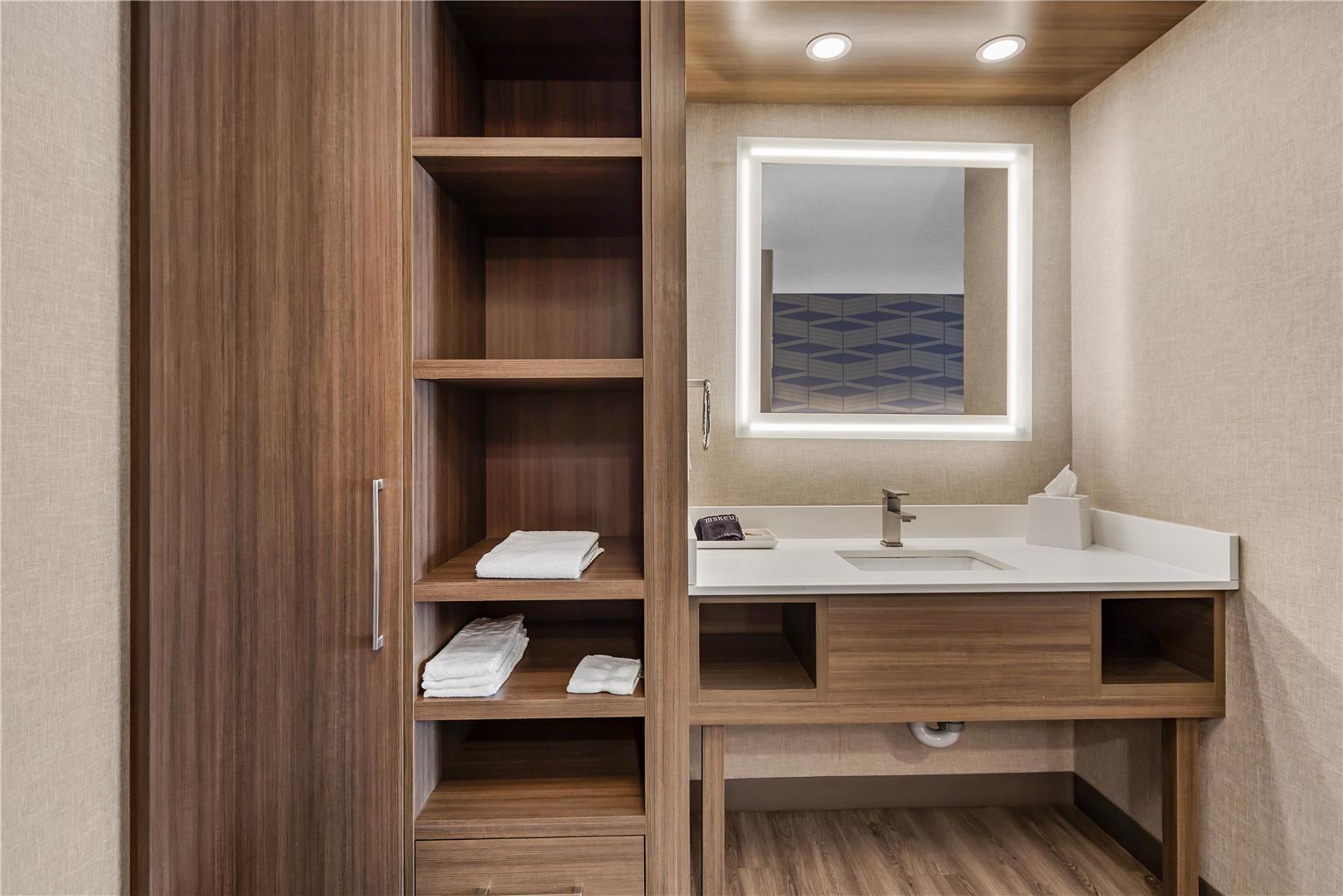 Фото Best Western Plus West Edmonton