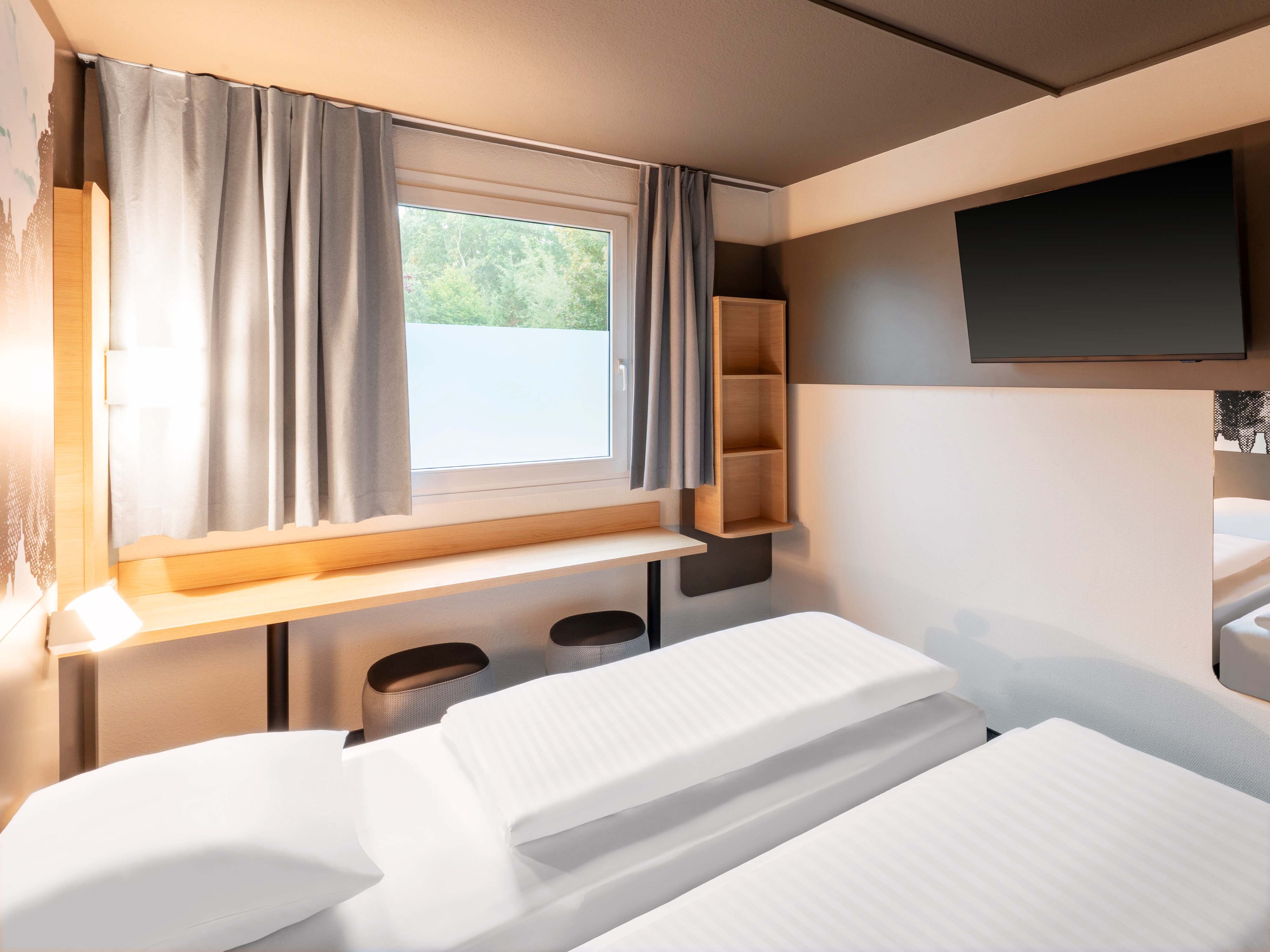 Фото B&b Hotel Hannover-Lahe