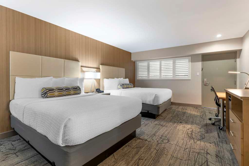 Фото Best Western Red Coach Inn