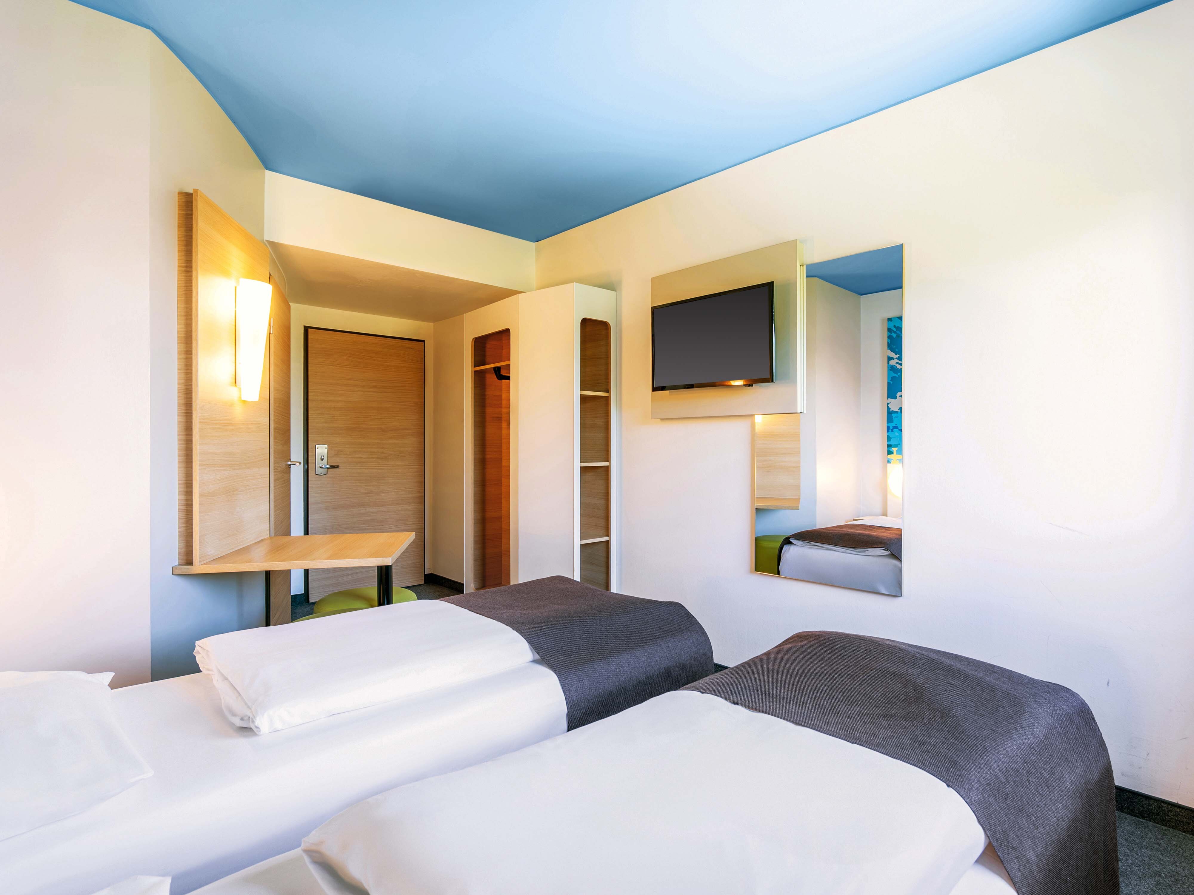 Фото B&b Hotel Stuttgart-City