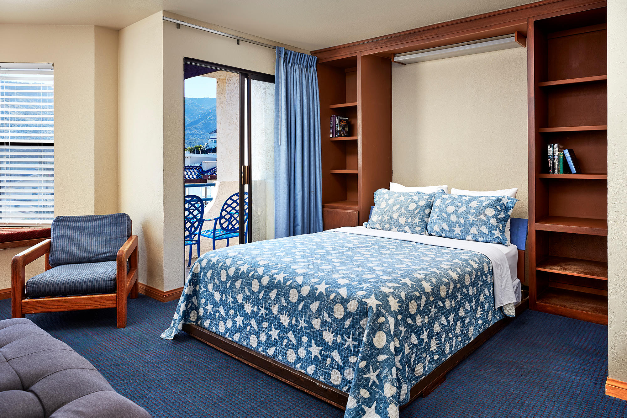 Фото Seaport Village Inn Avalon
