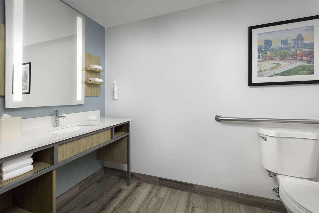 Фото Hilton Garden Inn Greensboro