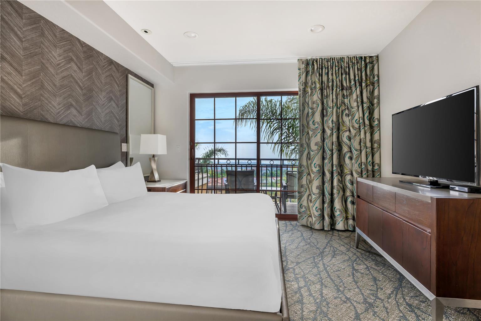 Фото MarBrisa Carlsbad Resort