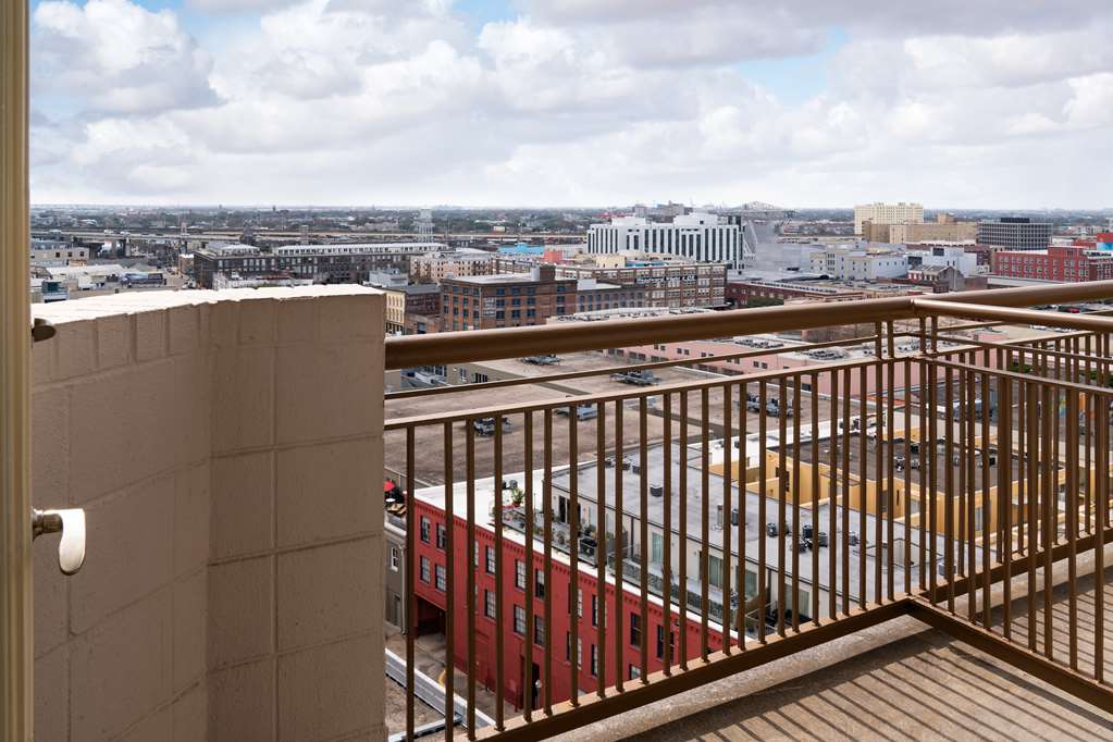 Фото Embassy Suites by Hilton New Orleans