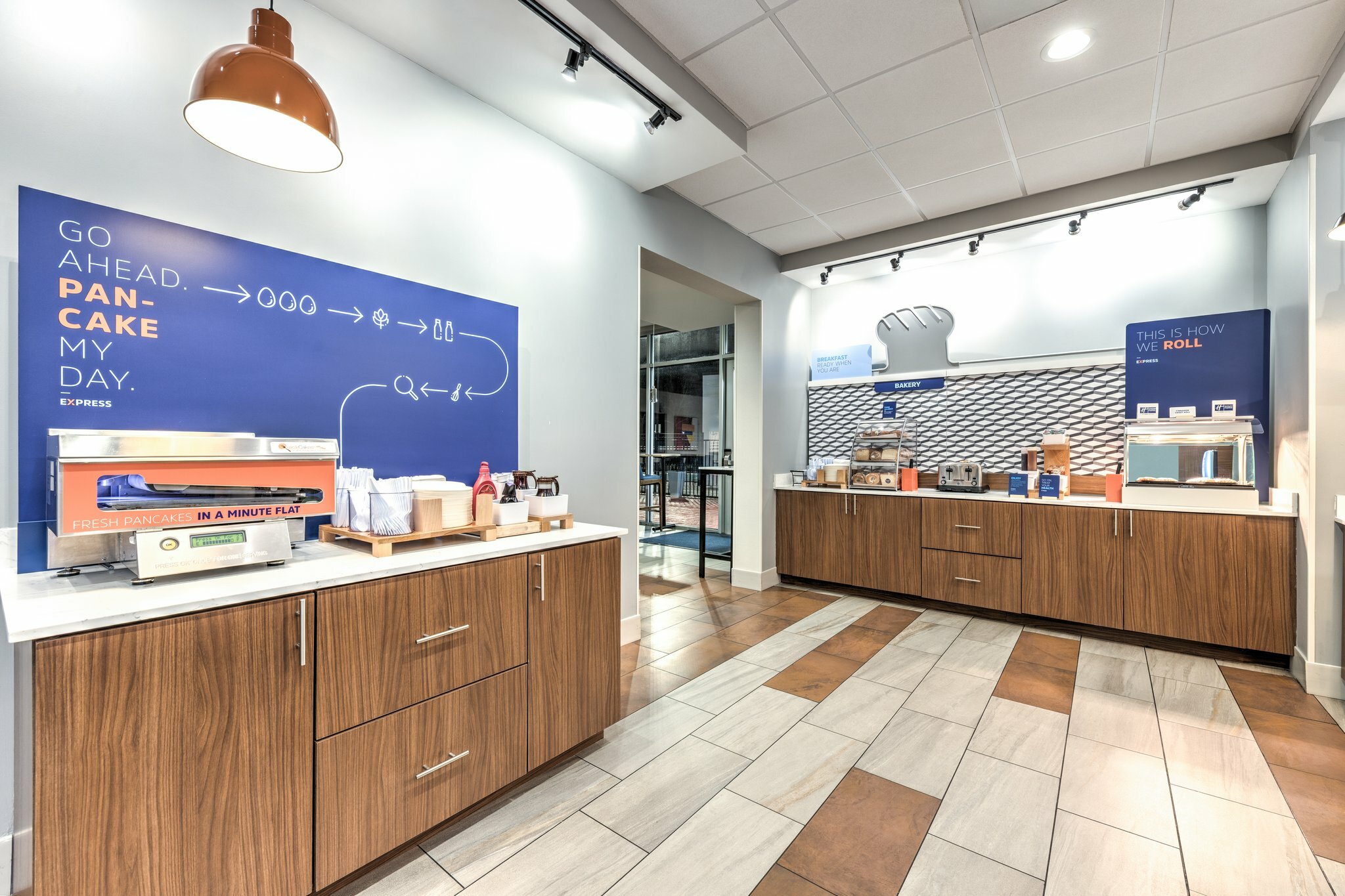 Фото Holiday Inn Express & Suites Moore, an Ihg Hotel