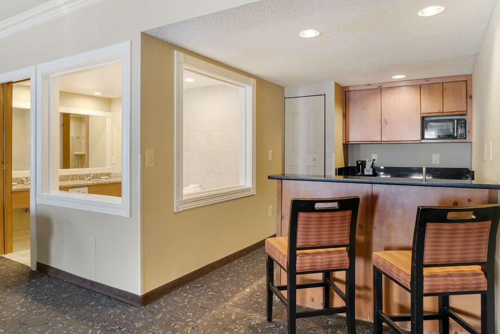 Фото Best Western Greenfield Inn