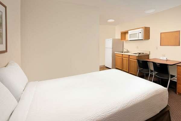 Фото WoodSpring Suites Midland