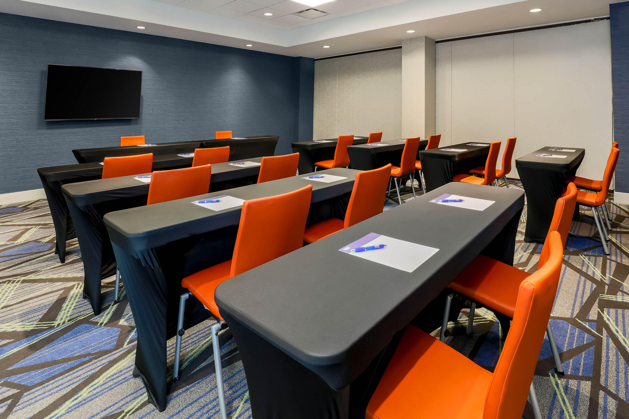 Фото Holiday Inn Express Hotel & Suites Fort Worth Downtown, an Ihg Hotel