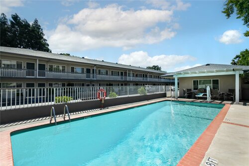 Гостиница Best Western Town House Lodge в Окдейле