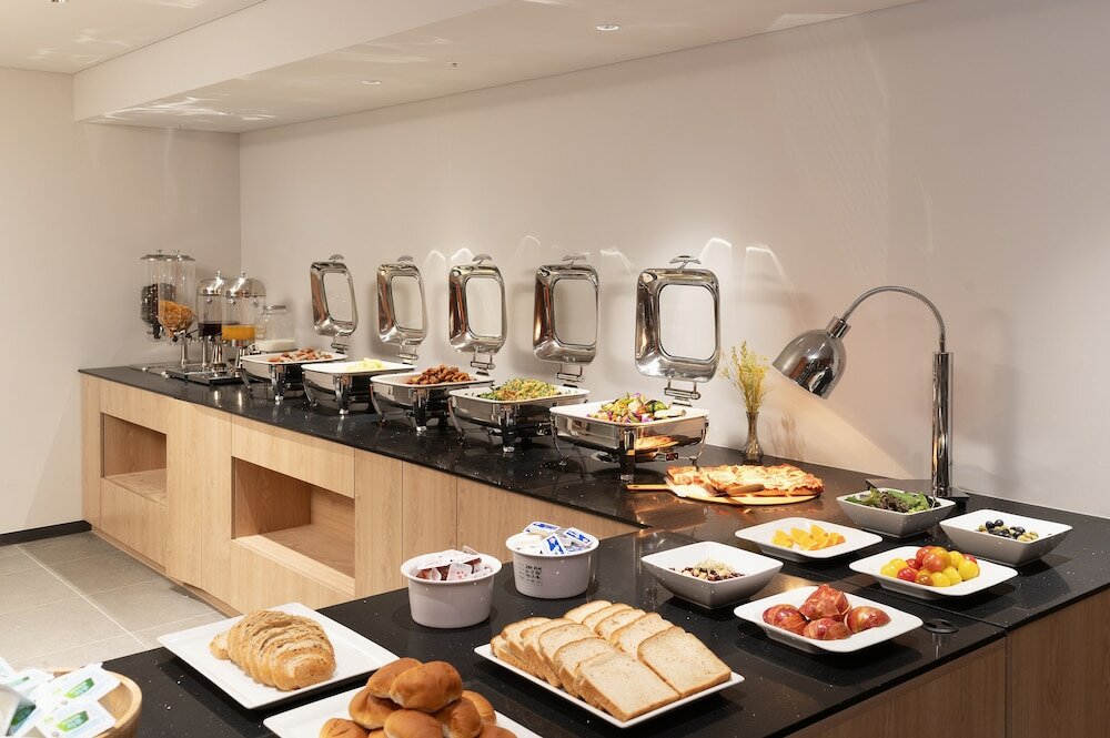 Фото Travelodge Myeongdong Namsan Hotel