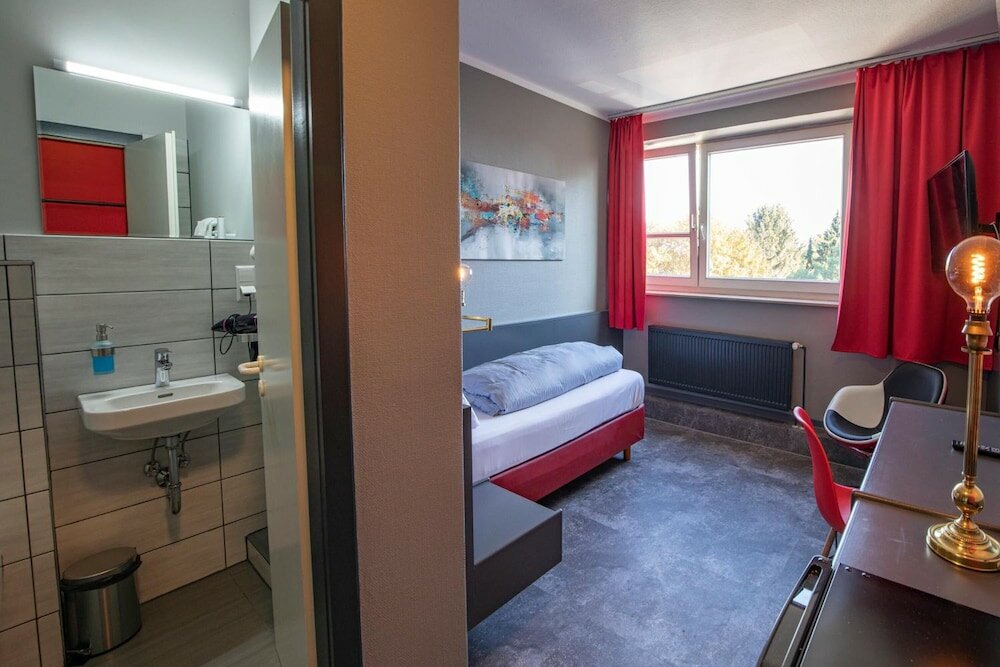 Фото Hotel Mecklenheide Hannover