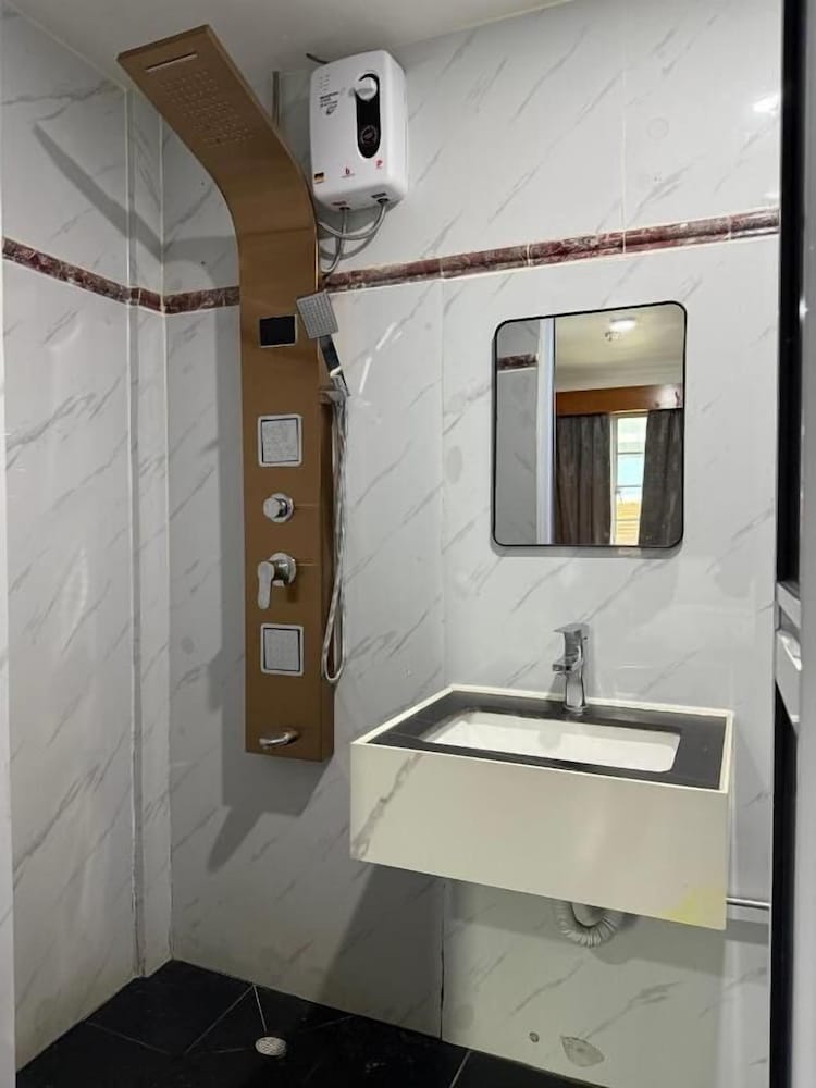 Фото Hotel Jjh Aliwal