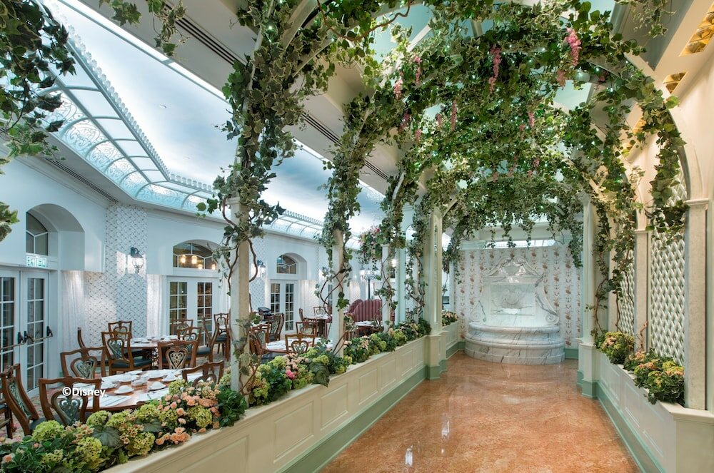 Фото Hong Kong Disneyland Hotel
