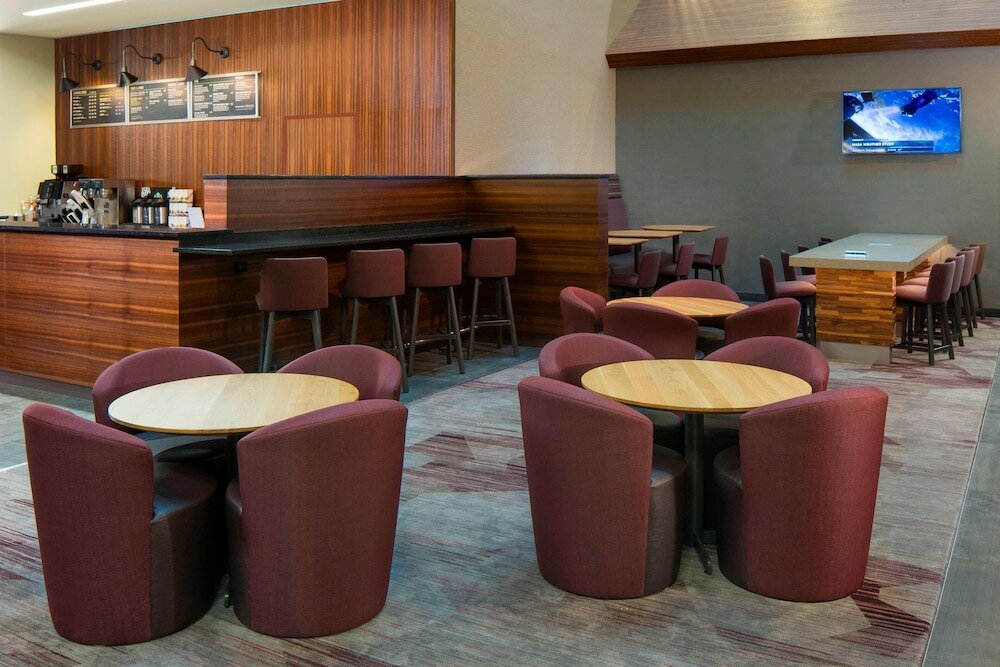 Фото Courtyard by Marriott New Orleans Near the French Quarter