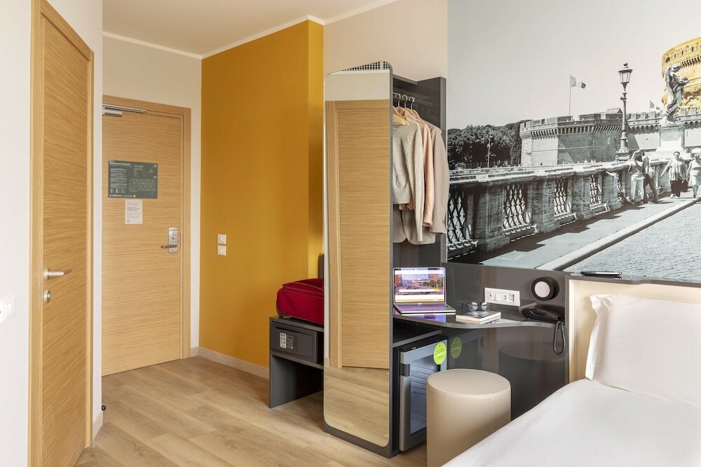 Фото B&b Hotel Roma Fiumicino Aeroporto Fiera 2