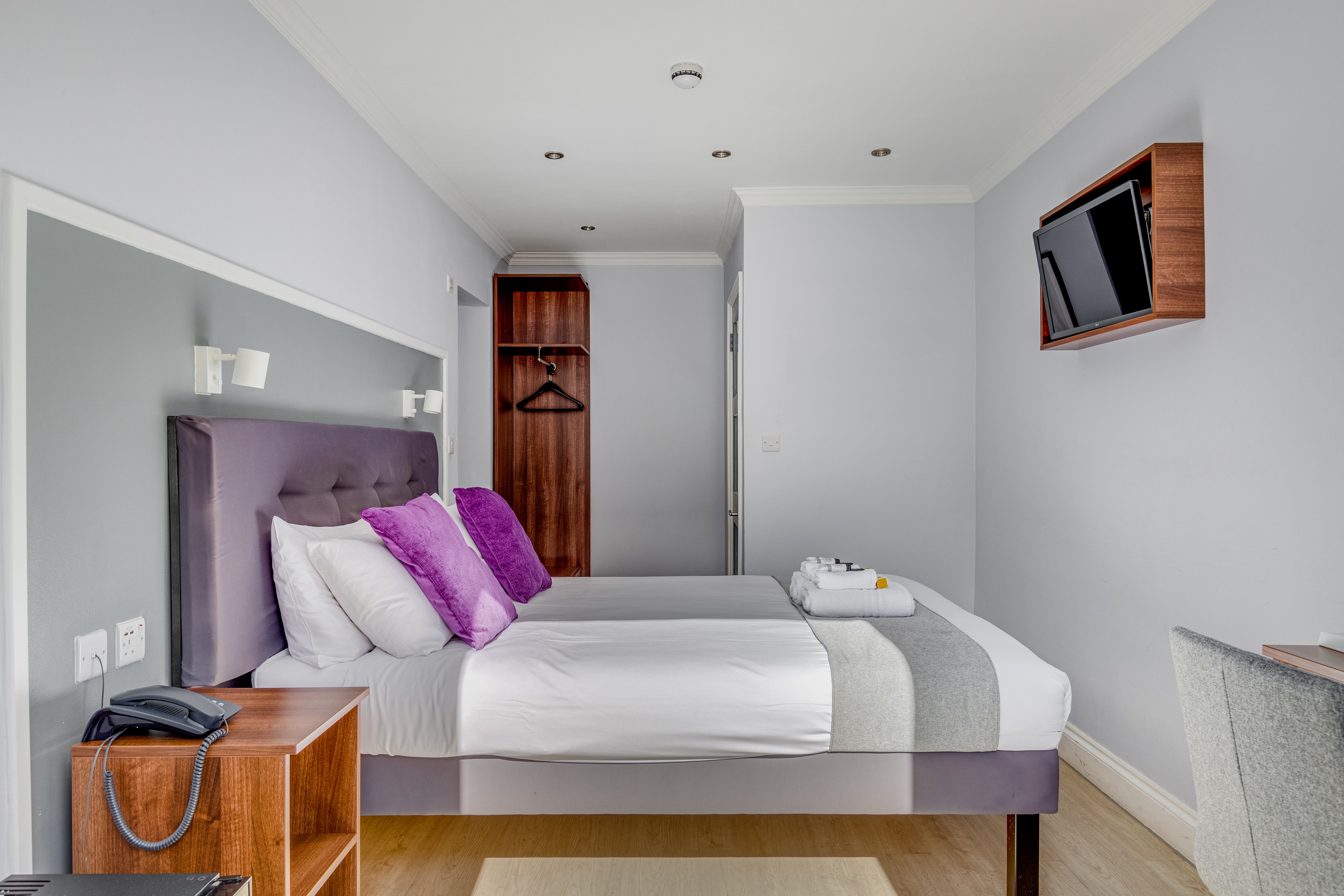 Фото 1 Lexham Gardens Hotel