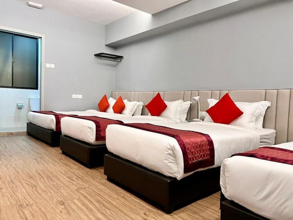 Фото The Crown Borneo Hotel