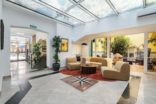 Внешний вид отеля Hotel Agur в Фуэнхироле, фото 1