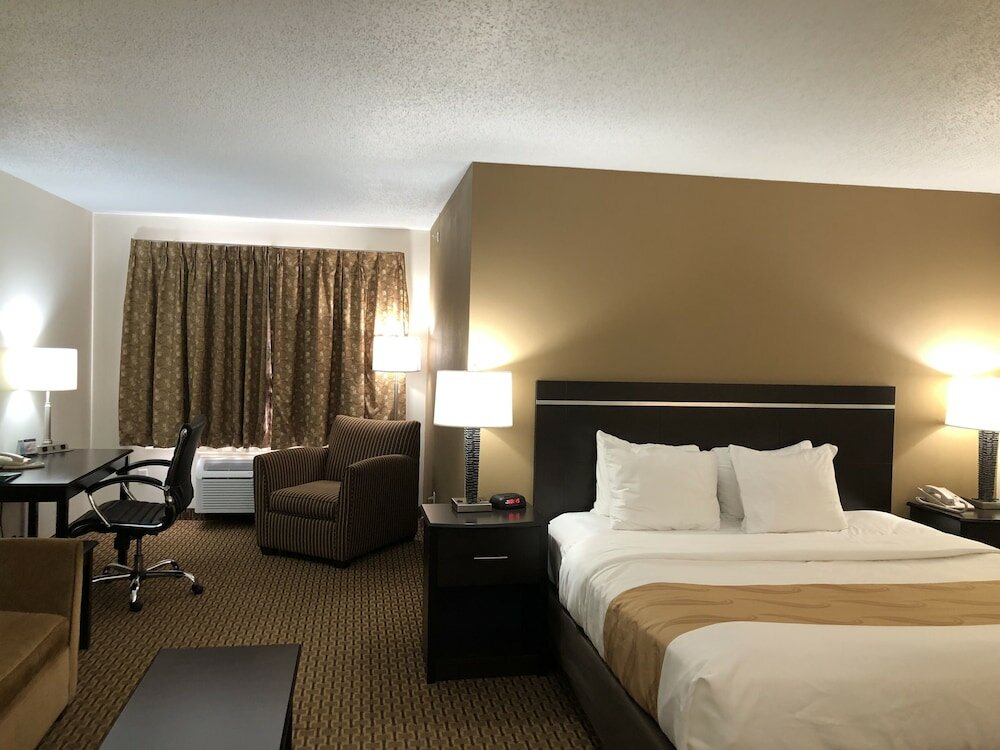 Фото Quality Inn & Suites Sun Prairie Madison East